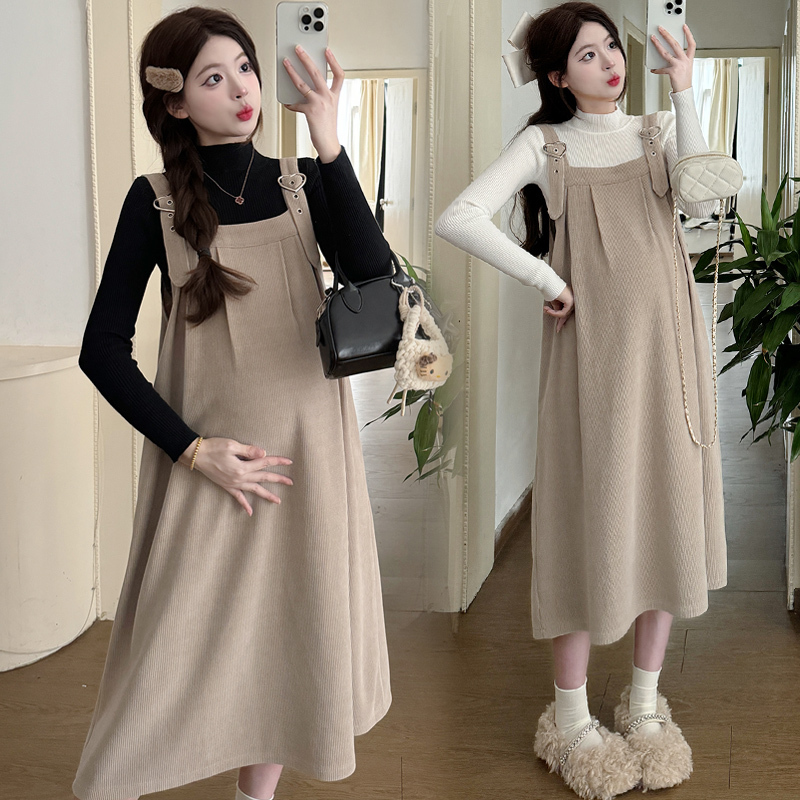 Radiation-Proof Maternity Clothing, Autumn and Winter Pregnancy Clothes, Silver Fiber Inner Wear Bellyband, Fashionable Loose Suspender Skirt Two-Piece Set Radiation-Proof Maternity Clothing, Autumn and Winter Pregnancy Clothes, Silver Fiber Inner Wear Bellyband, Fashionable Loose Suspender Skirt Two-Piece Set