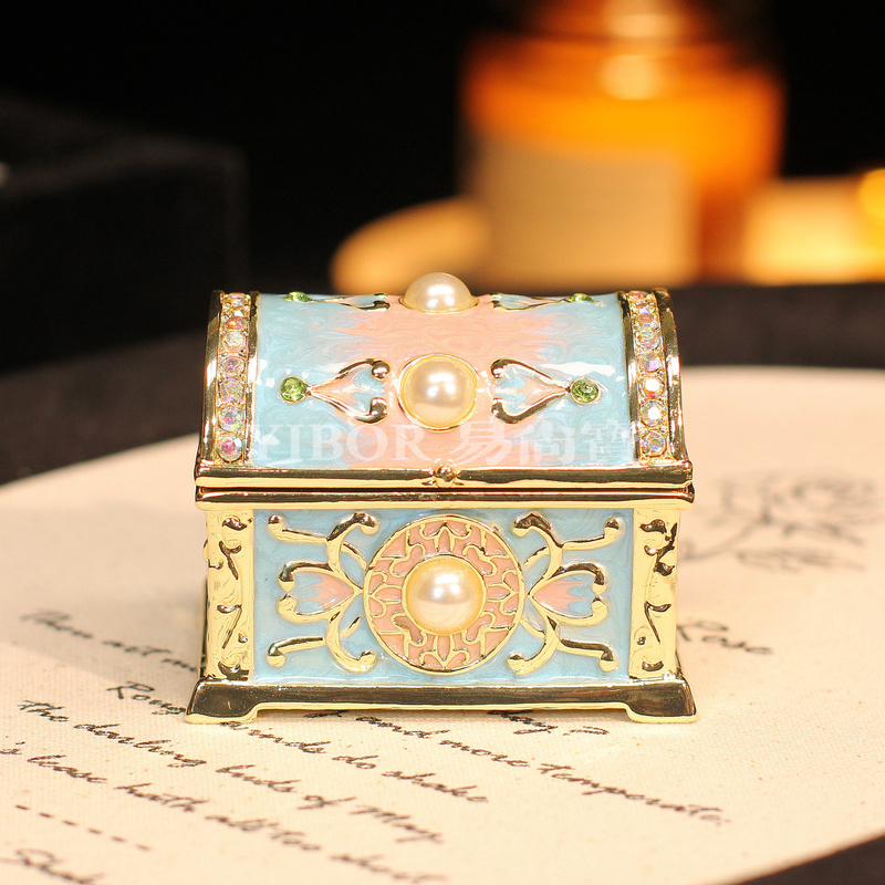 Metal Enamel Jewelry Box, Retro Style, Creative Treasure Chest Shape, Home Ring Box, Niche Design, Proposal Gift