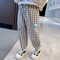 Белое улыбающееся лицо все -ин