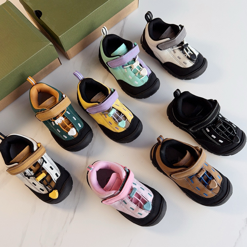 Retro Color-Blocked Children's Shoes, Outdoor Mountaineering Velcro Casual Shoes for Boys and Girls, Fashionable and Breathable Student and Children's Sports Shoes