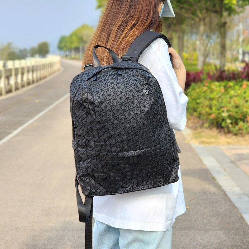 Japanese Quilted Bag Kuro Walker Lightweight Large-Capacity Backpack Mountaineering Bag Casual Computer Backpack Student School Bag