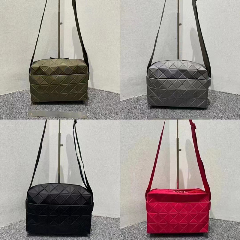 Japanese Quilted Bag 2026 New Model Track Quilted Pillow Small Square Bag Canvas Shoulder Crossbody Bag Unisex