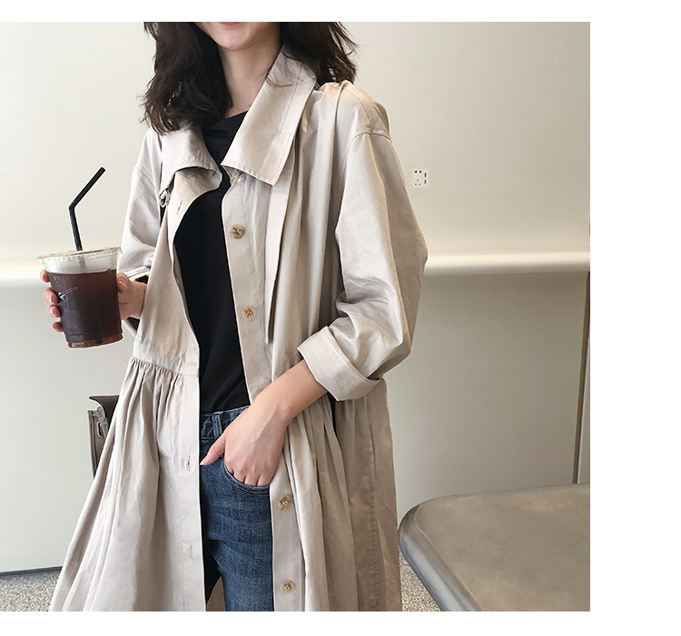 TAKIYA tùy chỉnh mùa thu 2018 mới khí tiết giảm tuổi búp bê xếp li váy gió phần dài áo khoác nữ