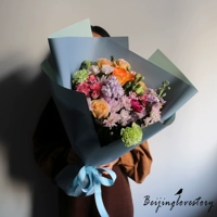 Смешанный и подходящий стиль букета P