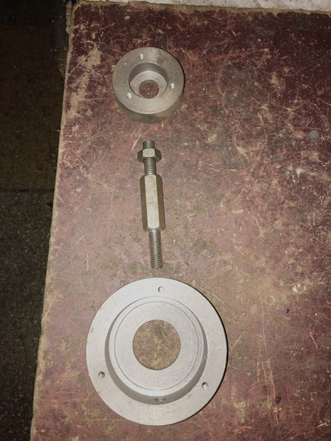 Factory direct sales 15 tons of new three-type rice mill broken rice sieve bearing seat shaft seat screw shaft agricultural machinery accessories