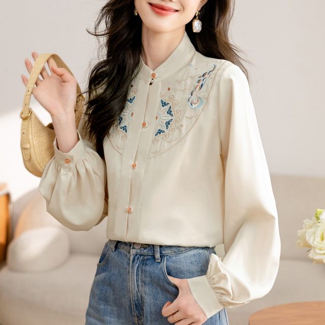 New Chinese style national style shirt for women, spring and autumn long-sleeved top with horse skirt, daily improved commuting embroidered shirt