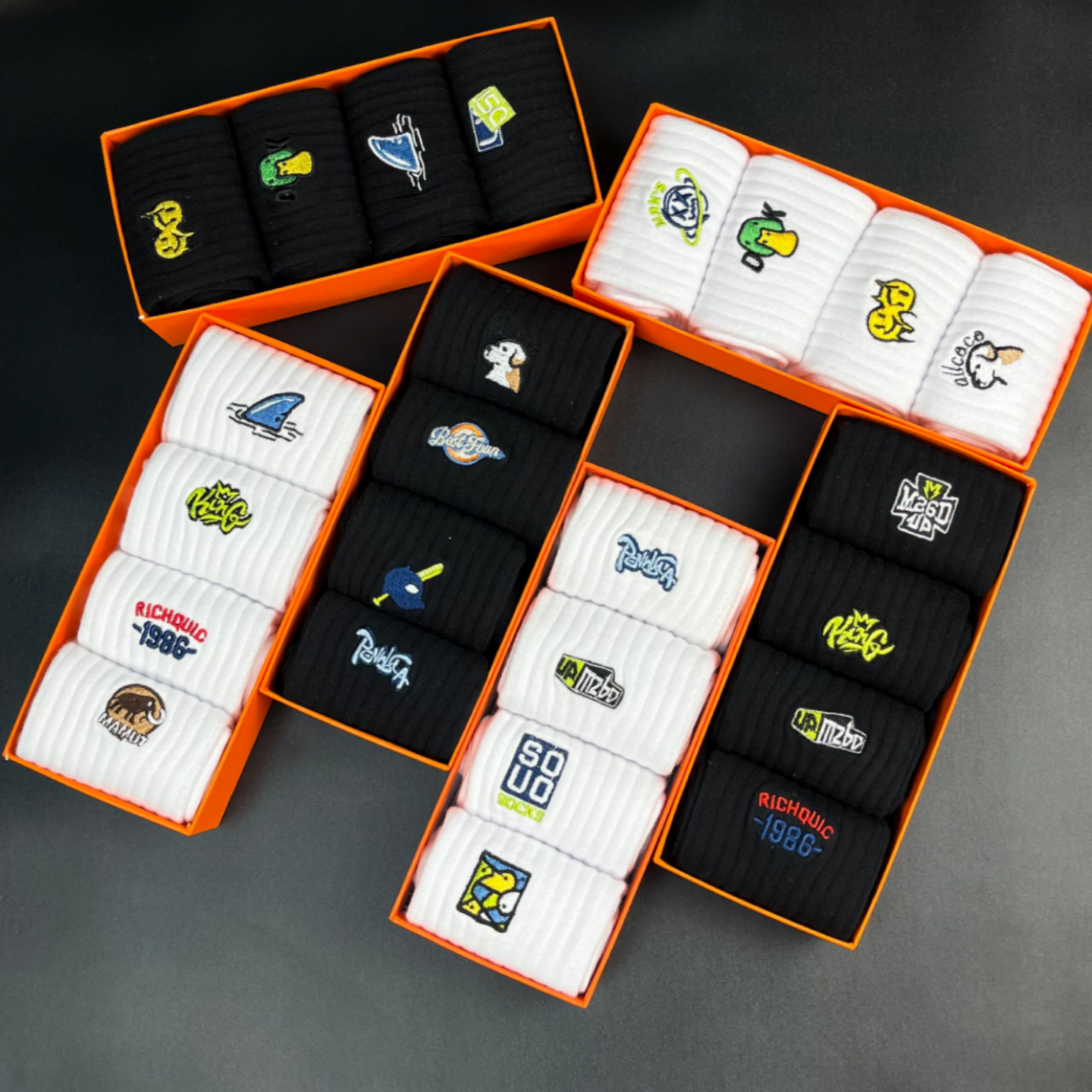 Men's Pure Cotton Winter Thickened Mid-Calf Socks Black and White ins Trendy Socks Embroidered Youth Boys' Sports Basketball Socks