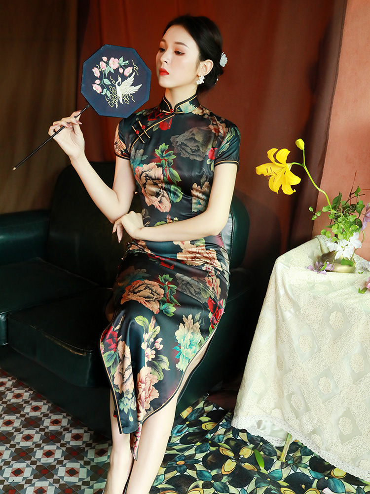 Summer long cheongsam, retro dress, 2021 years, flowered