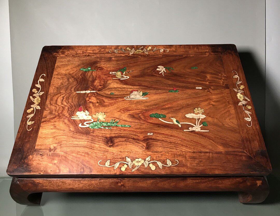 Antiques and miscellaneous collectionsWooden collections Collection of rosewood inlaid snails and mandarin ducks water table