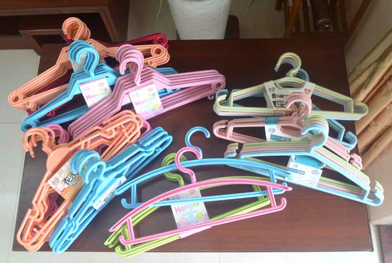 The number of adult hanger plastic drying rack with more hook anti-skid turning hanger balcony socks rack pants rack