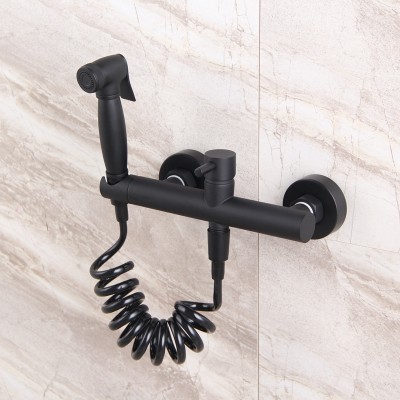 Matt black full copper toilet spray gun suit Pressurized Flush Toilet hot and cold water net body Private room Wash Shower Shower Nozzle