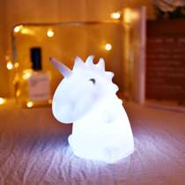 Sweethearts dream little night light on the night.