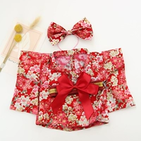 Красный цветок красный кимоно