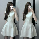 Белый летний жилет без рукавов, небольшой приталенный корсет, белая юбка, подходит для подростков, по фигуре