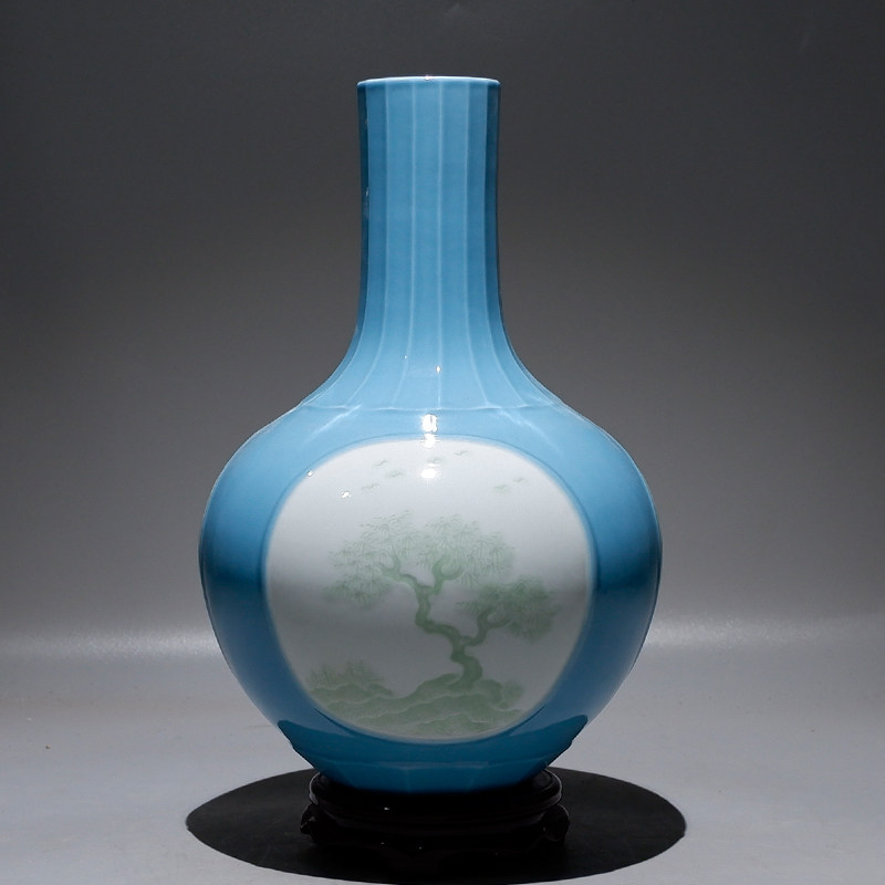 乾隆款天青釉开窗豆青山水纹天球瓶：瓷器中的诗意山水-仿古瓷器-淘宝好物网
