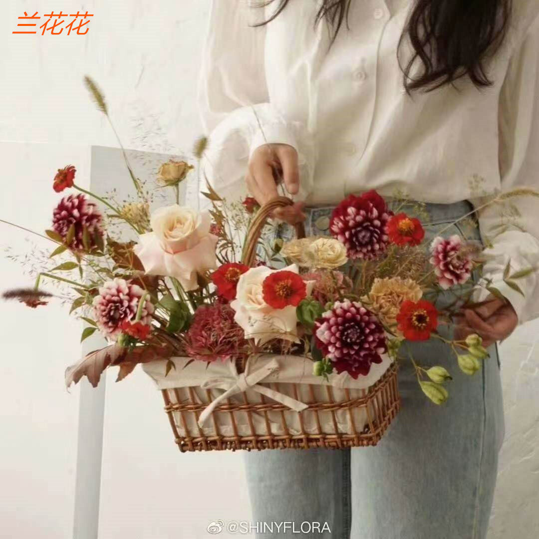 Mother's Day vine choreography with flower baskets flowers flower arrangements materials floral pictures Props Fields Garden Containing Basket baskets