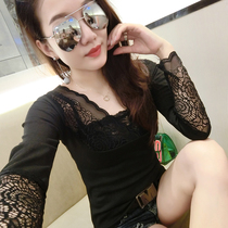 European station lace shirt womens long sleeve T-shirt mesh base shirt slim size V-neck hollow top short body shirt autumn