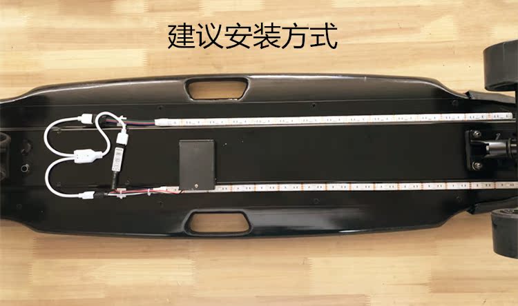 Lướt ván trượt điện mùa hè ánh sáng ban đêm đặt đèn dài ban đêm ánh sáng laser với ánh sáng nhấp nháy ánh sáng ban đêm - Trượt băng / Trượt / Thể thao mạo hiểm nón bảo hiểm thể thao fornix