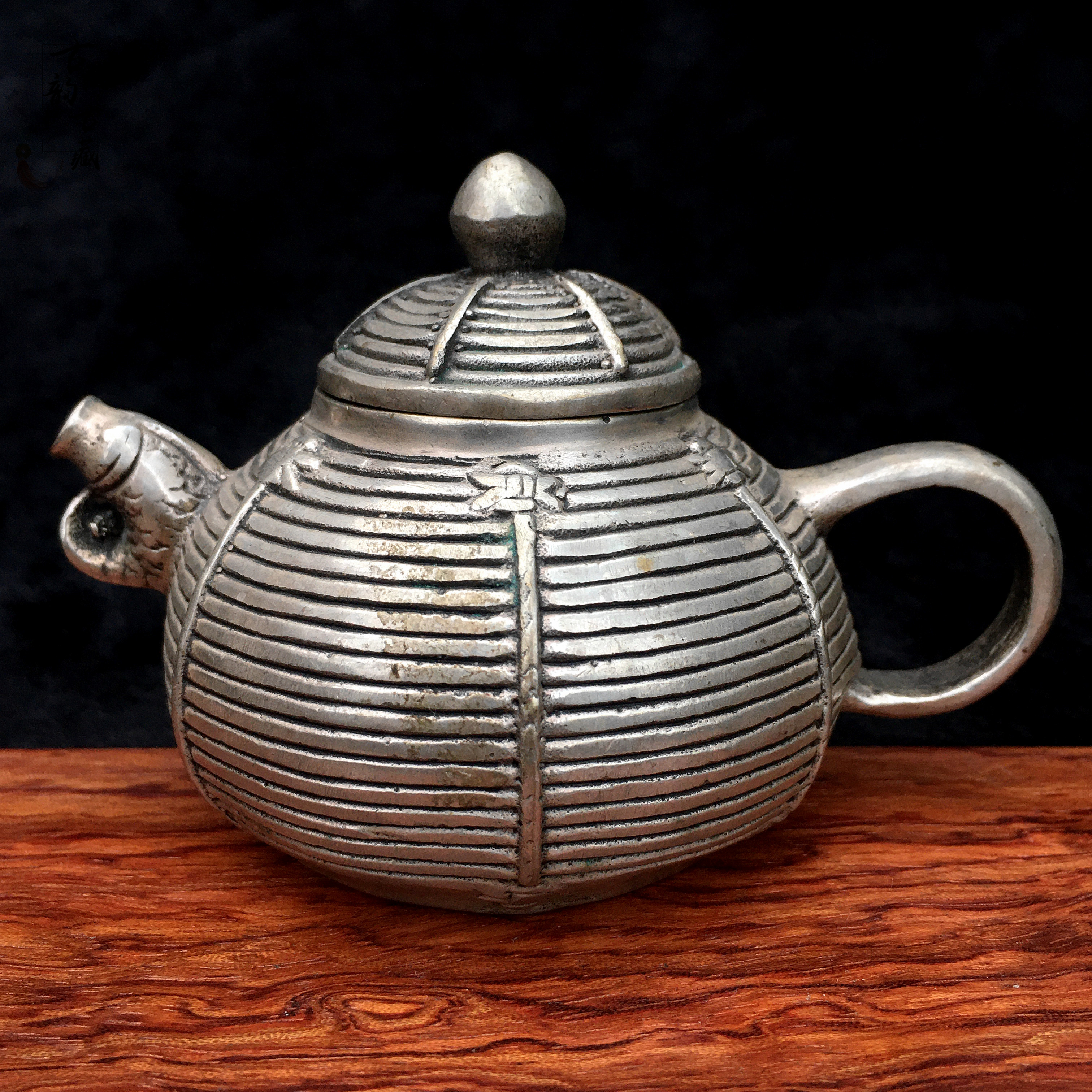 Antique Xuande fish mouth handle pot silver-plated copper pot ornaments antique bronze teapot old-fashioned antique handle pot