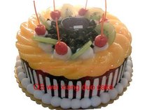 Cake Distribution Yellow Peach Fruit Cake Ring Good Chocolate Sauce Drop Side Double Fresh Fruit Sandwich