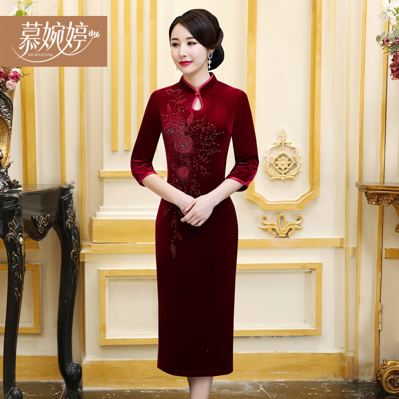 Participation in Mom Costume Wedding Gold Velvet Qipao Improvement 2022 New Spring Happy Mother-In-Law Mid-Length Version Wedding Banquet Gown