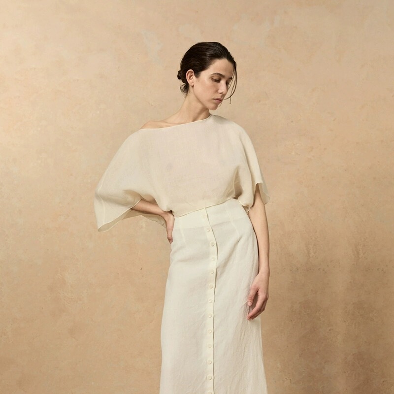 Spanish Niche Design ~ Ramie One-Line Collar Light and Loose Lotus Leaf Bat Mid-Sleeve Shirt Top Spanish Niche Design ~ Ramie One-Line Collar Light and Loose Lotus Leaf Bat Mid-Sleeve Shirt Top