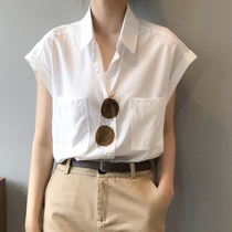 White slim fit sleeveless shirt female summer French style light ripenn wind design with a small crowdsourced short sleeve shirt