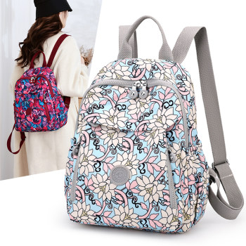 Middle-aged lady mother lightweight simple printed ethnic style canvas backpack travel commuter backpack waterproof school bag