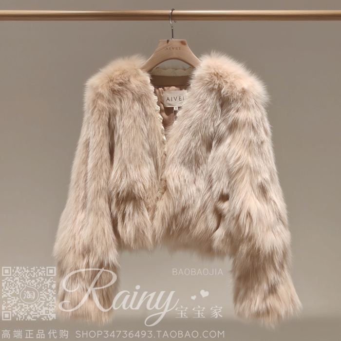 冬季风尚：XRV7P16B AIVEI狐狸毛皮草引领潮流