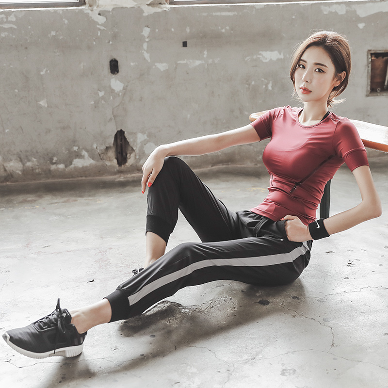 Fitness suit female slim sexy gym sports running speed dry clothes net red beginner professional yoga clothes women