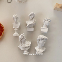 ok holiday * Korea ins wind Nordic mythology David mini statue imitation plaster like a tabletop decorative pendulum