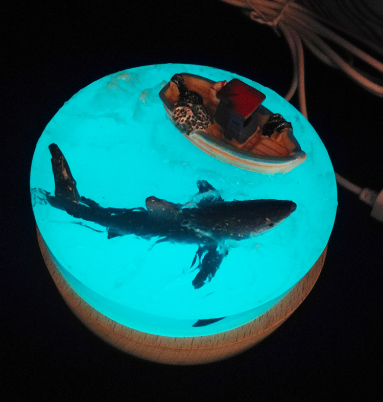 Vintron Products Handicrafts Resin Drop Glue Creative Gift Marine Shark Home Round Small Night Light Pendulum