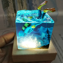Cultural and creative handicrafts resin Marine cube healing department diver desktop car ornaments USB night light