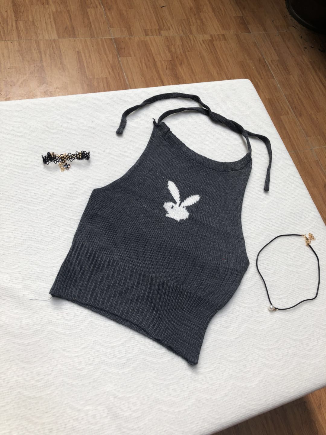 Mùa hè Hàn Quốc phong cách sang trọng thỏ treo cổ áo sơ mi backless mới giảm béo tính khí ngắn đan áo yếm áo kiểu nữ đẹp 2021