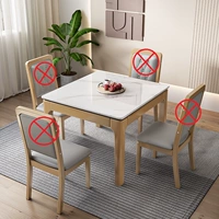 Одинокий столик с деревом