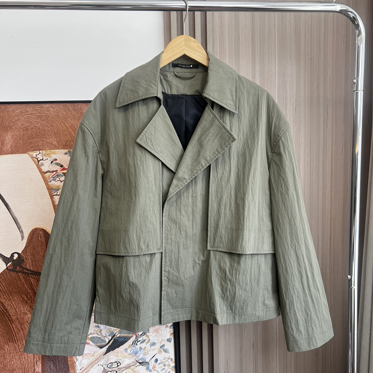 Lightweight Technical Fabric! Spring Men's Export-Style Short Trench Coat with Hidden Placket, Versatile Jacket