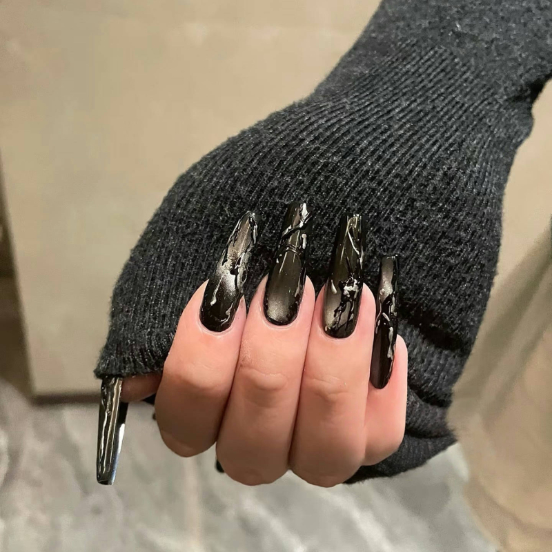 Handmade Dark Punk Long Style Sexy Venom Glass Bead Cat Eye 2026 New Finished Nail Art with a High-End Feel