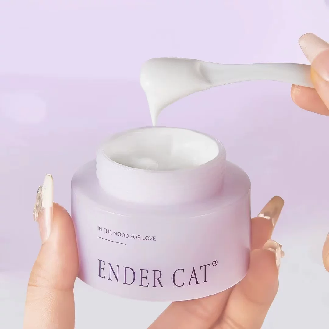 ENDERCAT В настроение на любовь Фильтр Без макияжа Крем Ленивая крем для лица Защита изоляция Консилер три в одном Без макияжа