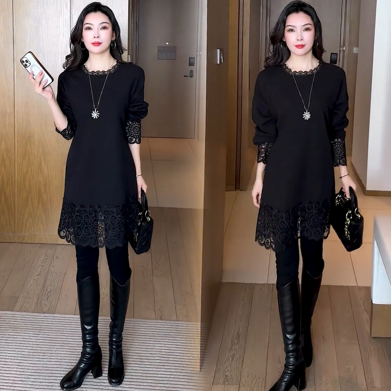 Black Lace Spliced Long-Sleeved Bottoming Shirt for Women, New Autumn and Winter Style, Elegant Round Neck, Mid-Length, Figure-Flattering, Stylish Lace Shirt