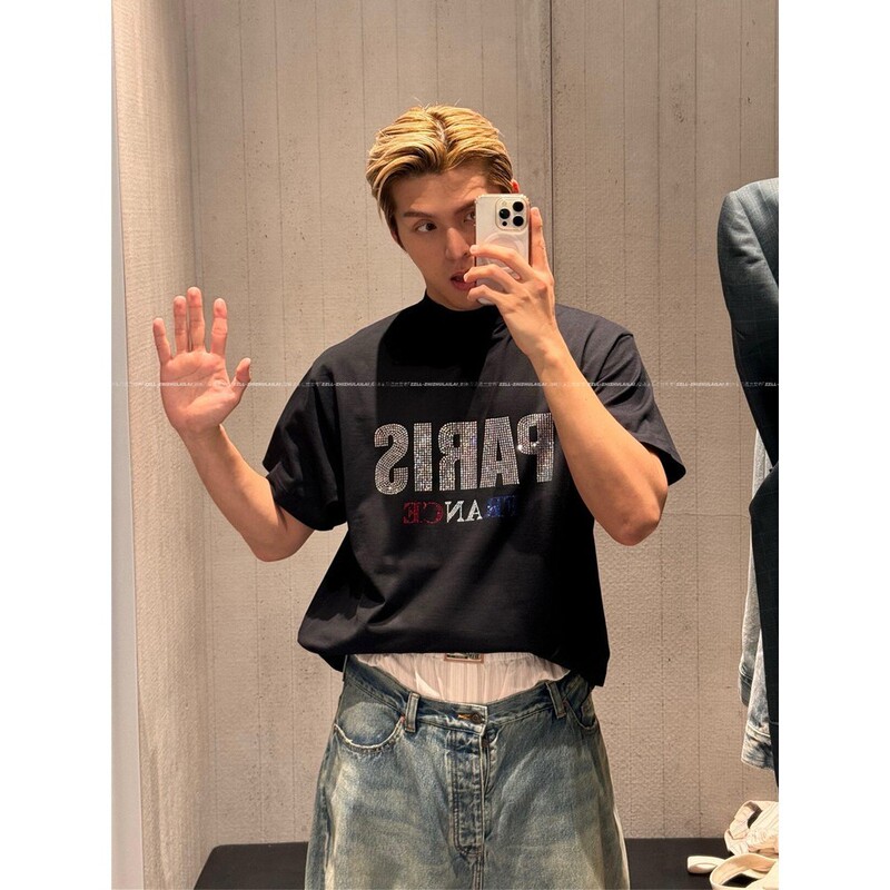 「Bling~」Vana Ilusion Paris Rhinestone Letter Short Sleeve T-Shirt for Men and Women, Couple Style Trendy 「Bling~」Vana Ilusion Paris Rhinestone Letter Short Sleeve T-Shirt for Men and Women, Couple Style Trendy
