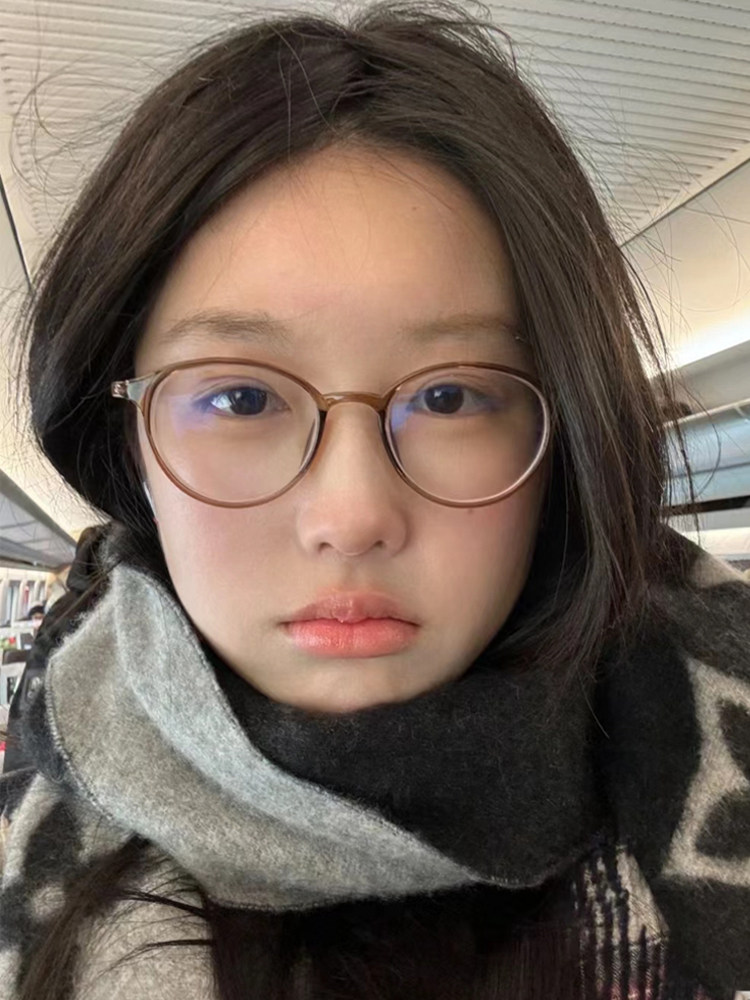 Ultra-Light Tr90 Oval Cold Brown Eyeglass Frames for Women with Small Faces, Anti-Blue Light, Natural Look, Suitable for Prescription Lenses