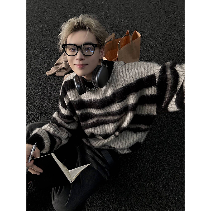 Necoyep 2025 American Street Fashion Round Neck Black and White Striped Knitted Sweater Couple Loose Versatile Top