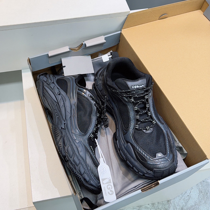 2026 Paris Spring/Summer Dad Shoes Couple's Breathable Thick-Soled Platform Shoes Height Increase 5cm Casual Sports Shoes New Model