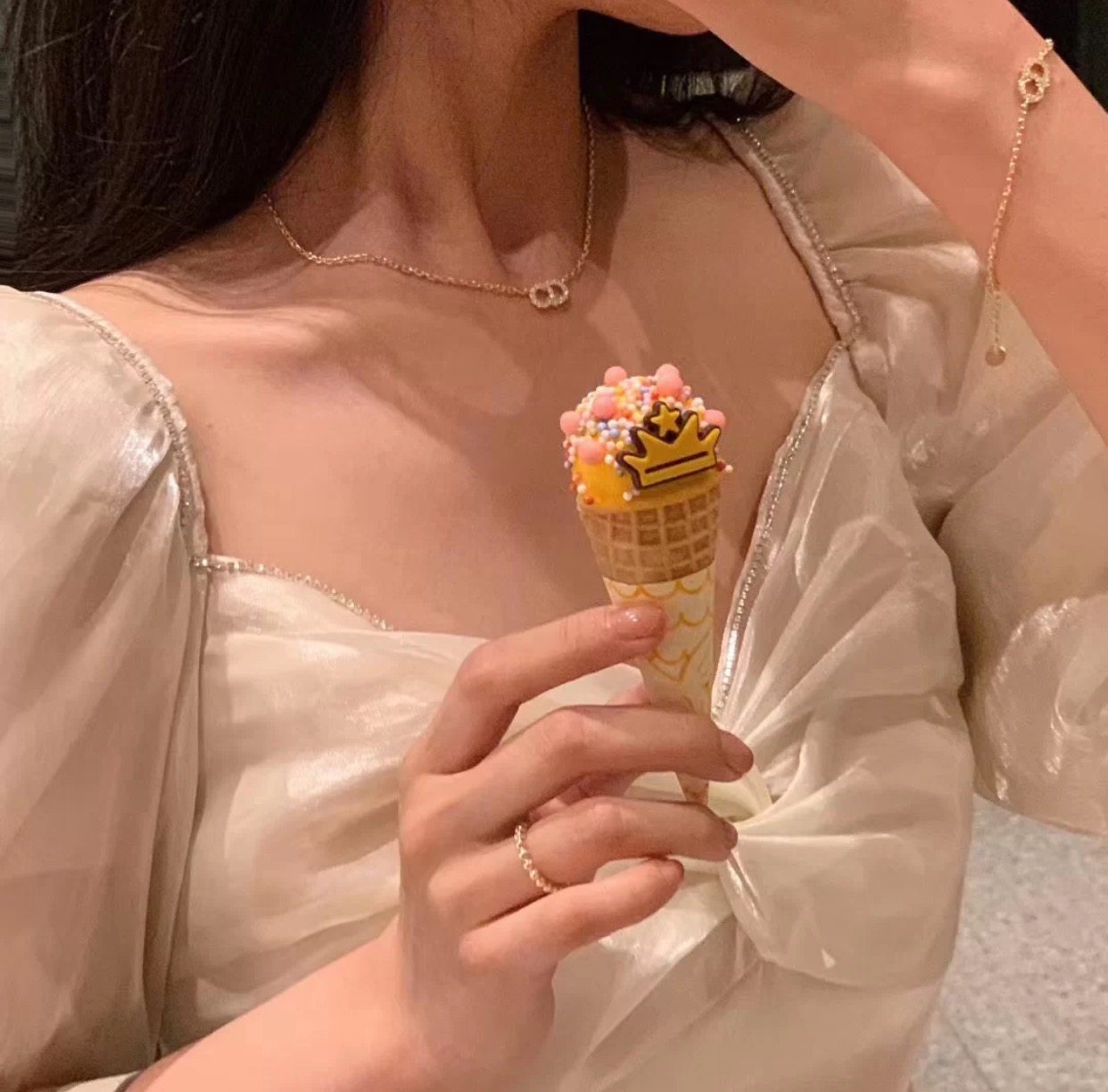 European Dior Dior 19 new ladies necklace inlaid with CD letters delicately N0717CDLCY