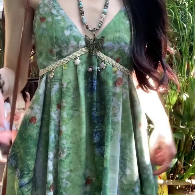 Summer Floral Long Dress with a Forest Vibe, Elegant and Slimming, Perfect for Beach Vacations