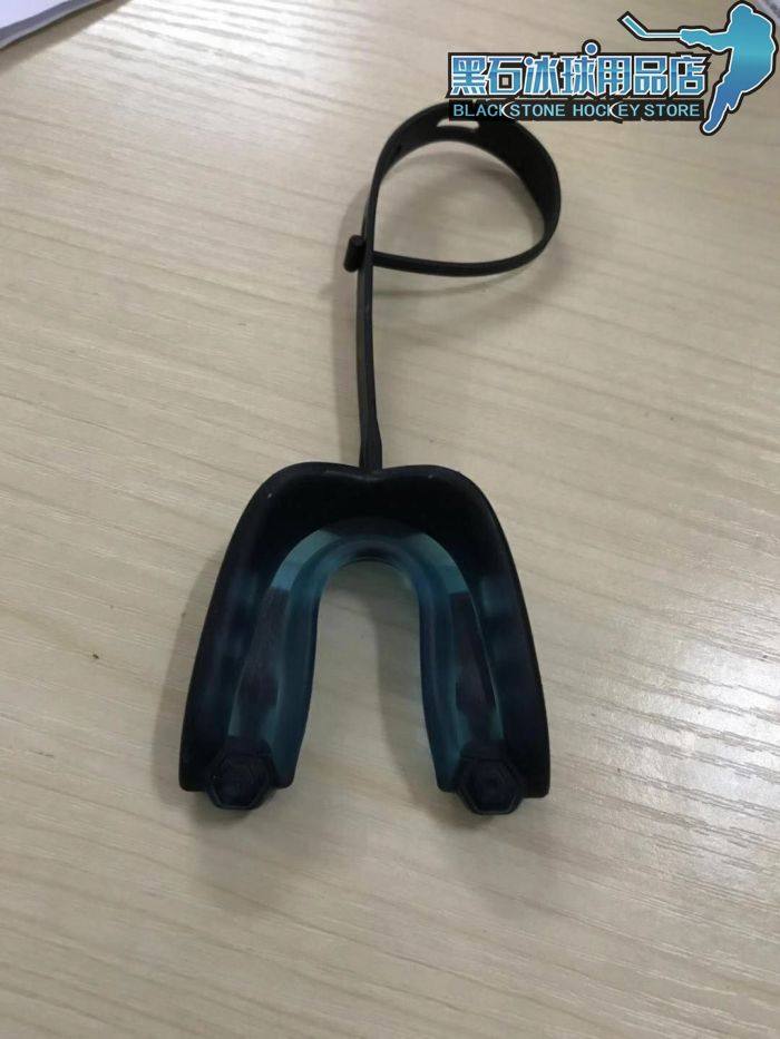 Tianjin Entity Spot ice hockey childhood protection tooth can be hot stereotype child hockey match