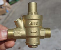 DN15 four 4-wire brass valve pressure relief valve (PRV) of the copper water heater regulator valve