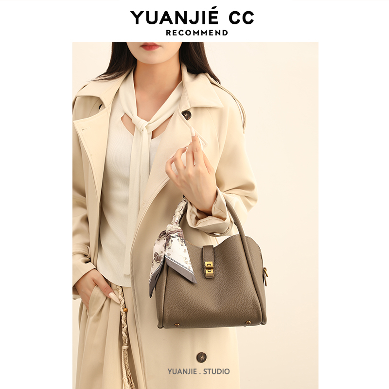 Genuine Leather Women's Bag 2026 New Autumn Handbag Niche High-End Luxury Bag Gift for Mom Shoulder Crossbody Bag