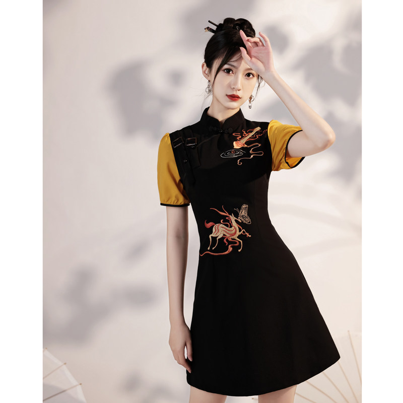 Erosion Bone Qipao Small Child Young young girl 2022 New embroidery advanced senses French style Chaoyang Fascia Summer