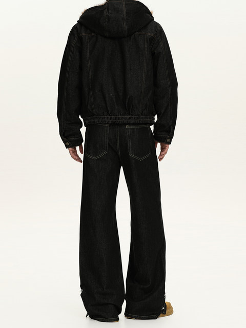 A Carton American Retro Black Straight-Leg Jeans for Men and Women with Airplane Buckle Design, Loose Fit, Raw Denim Long Pants, Trendy